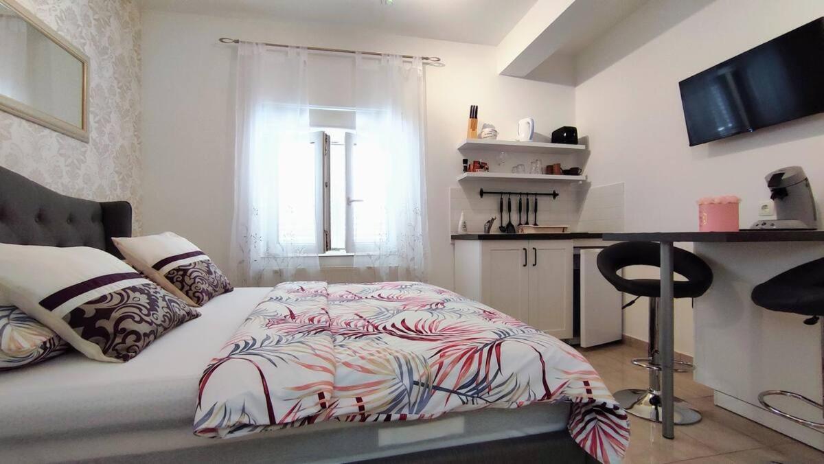 Apartments Prpic 1,Senj Senj  Bagian luar foto